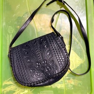 Amazing tooled black leather satchel bag Patricia Nash